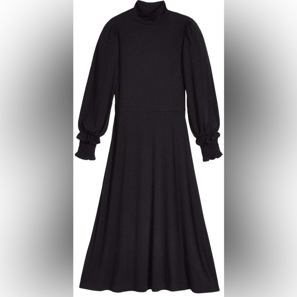 Elegant Black Knit Turtleneck Dress